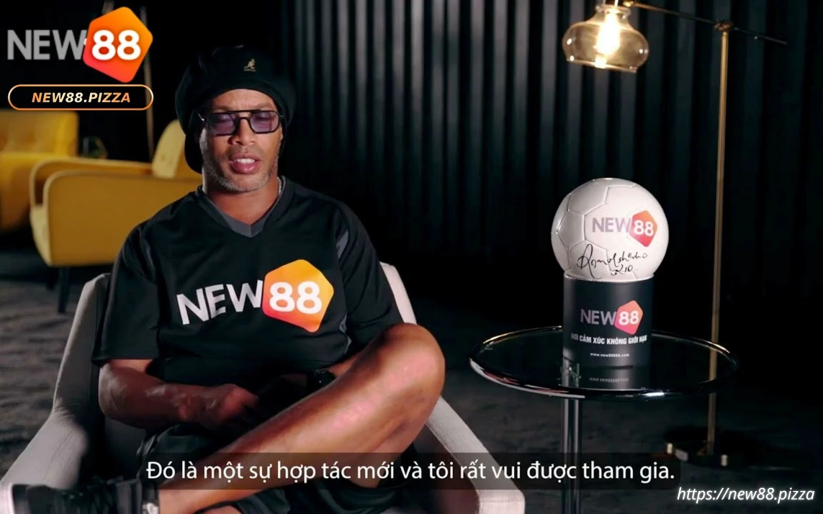 Su hop tac hoan hao giua Ronaldinho va NEW88